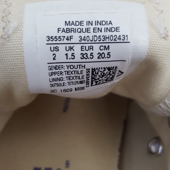 Converse youth athletic sneaker size 2 New - Picture 7 of 8